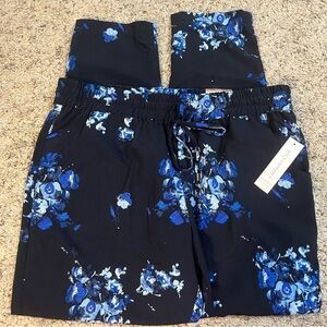 Coldwater Creek Natural Fit Navy Blue Floral Pants Size Large (14) NWT